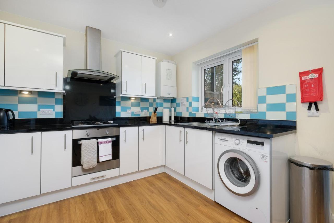 London Heathrow Living Serviced Apartments By Ferndale Stanwell Zewnętrze zdjęcie