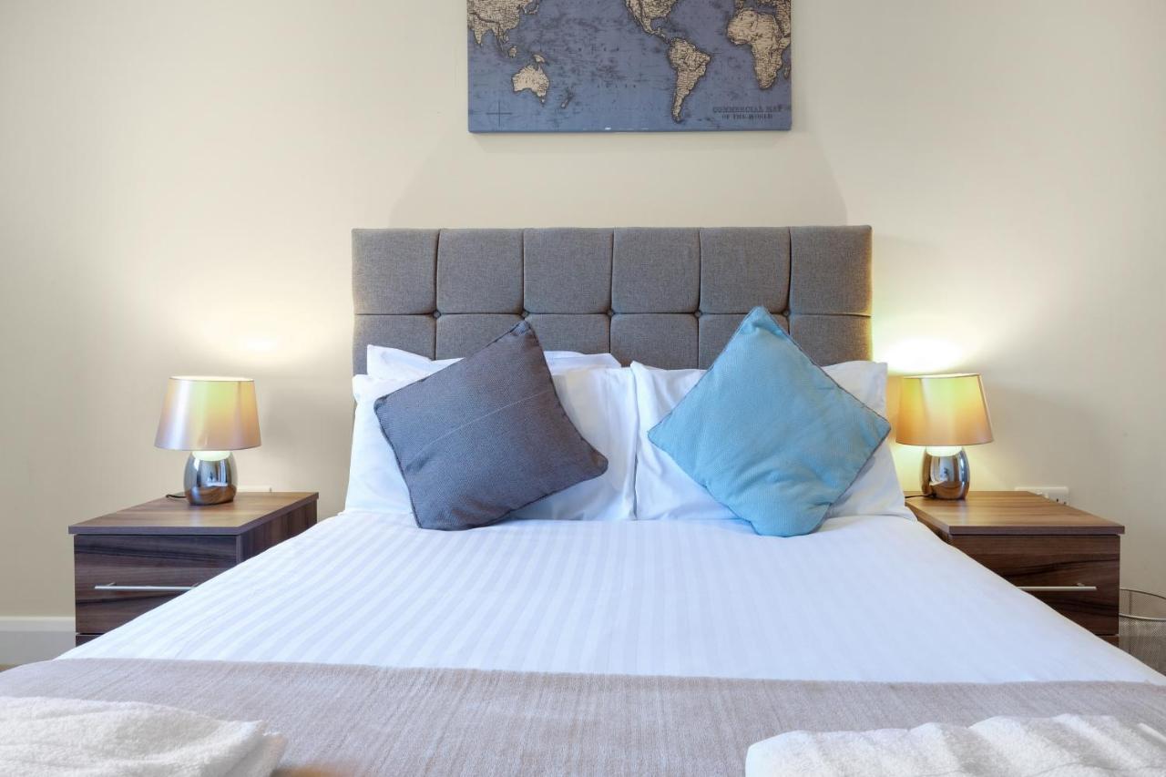 London Heathrow Living Serviced Apartments By Ferndale Stanwell Zewnętrze zdjęcie