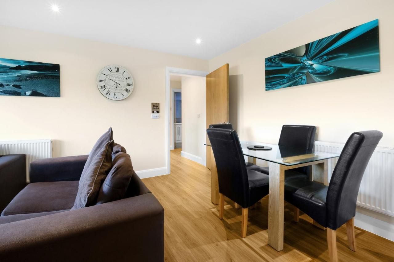 London Heathrow Living Serviced Apartments By Ferndale Stanwell Zewnętrze zdjęcie