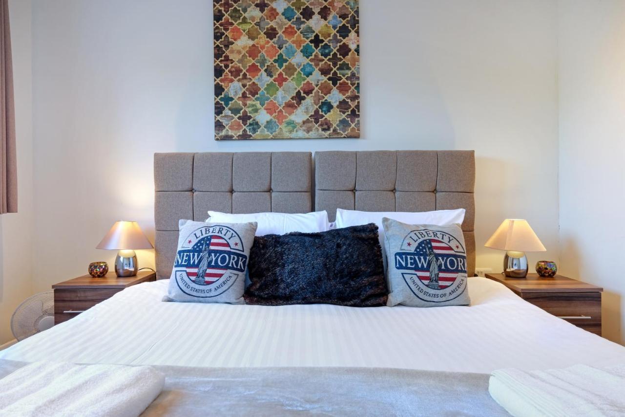 London Heathrow Living Serviced Apartments By Ferndale Stanwell Zewnętrze zdjęcie