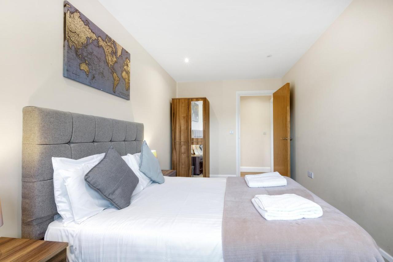 London Heathrow Living Serviced Apartments By Ferndale Stanwell Zewnętrze zdjęcie