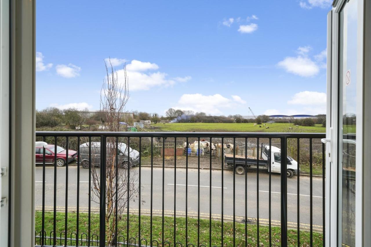 London Heathrow Living Serviced Apartments By Ferndale Stanwell Zewnętrze zdjęcie