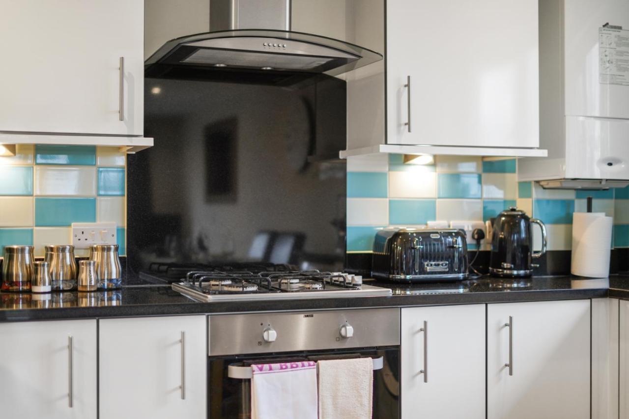 London Heathrow Living Serviced Apartments By Ferndale Stanwell Zewnętrze zdjęcie