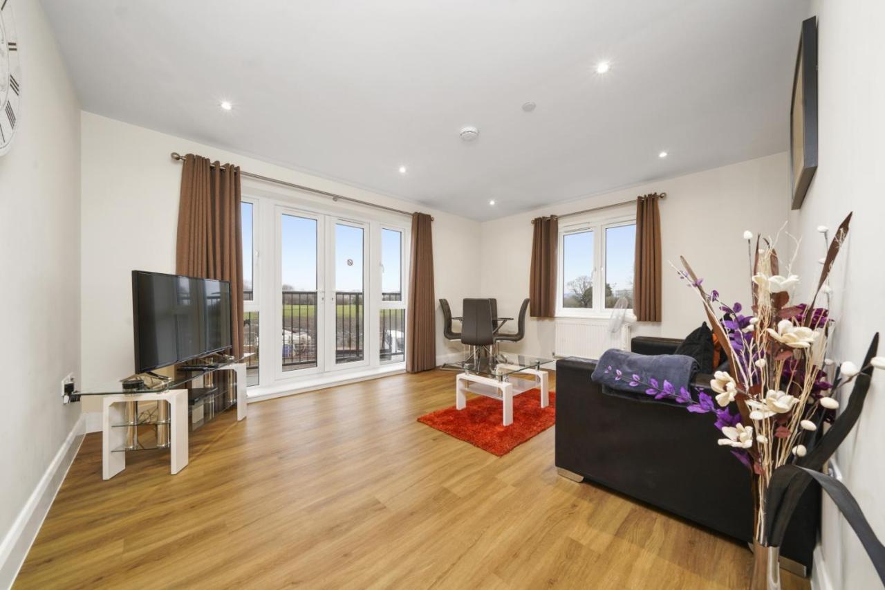 London Heathrow Living Serviced Apartments By Ferndale Stanwell Zewnętrze zdjęcie
