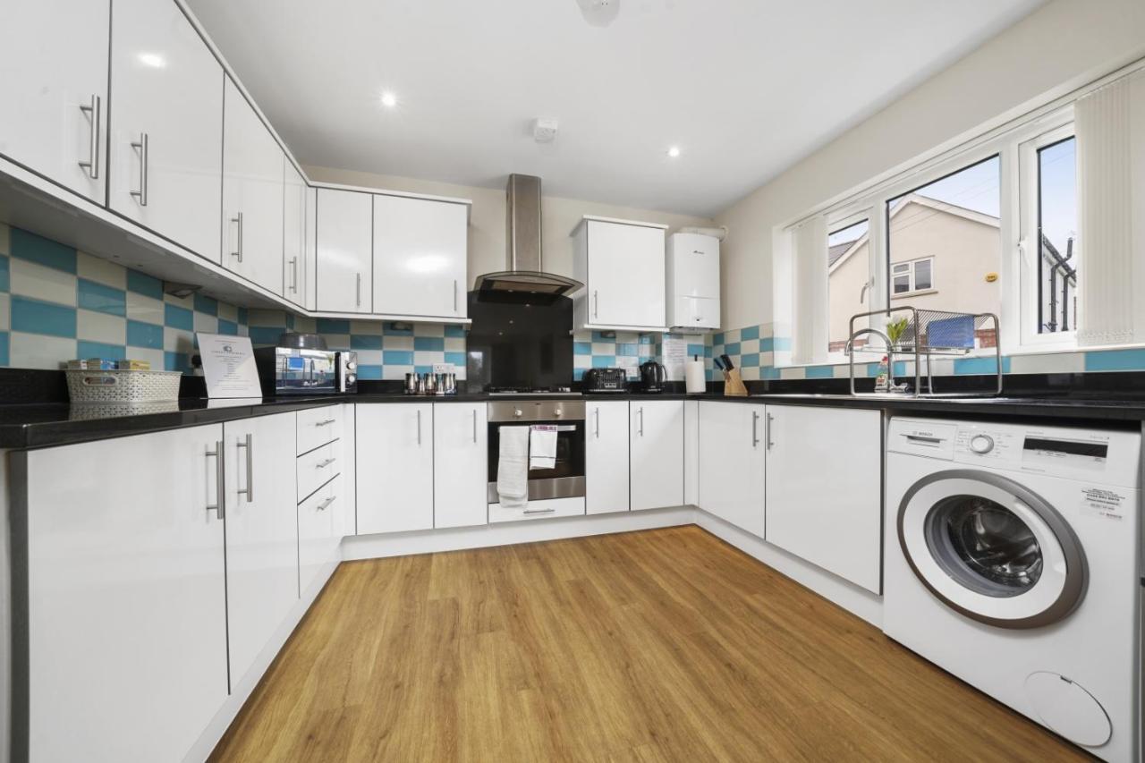 London Heathrow Living Serviced Apartments By Ferndale Stanwell Zewnętrze zdjęcie