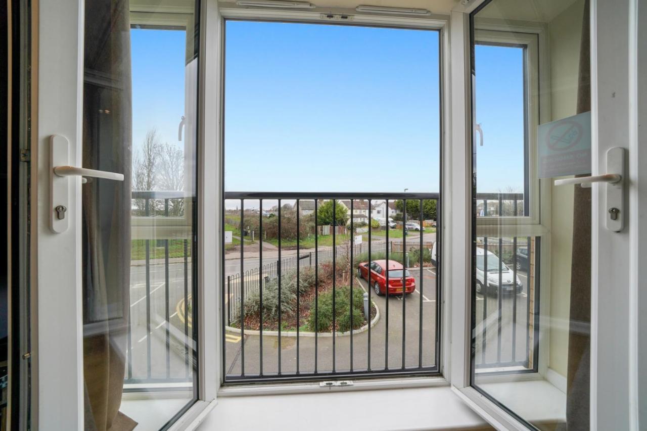 London Heathrow Living Serviced Apartments By Ferndale Stanwell Zewnętrze zdjęcie