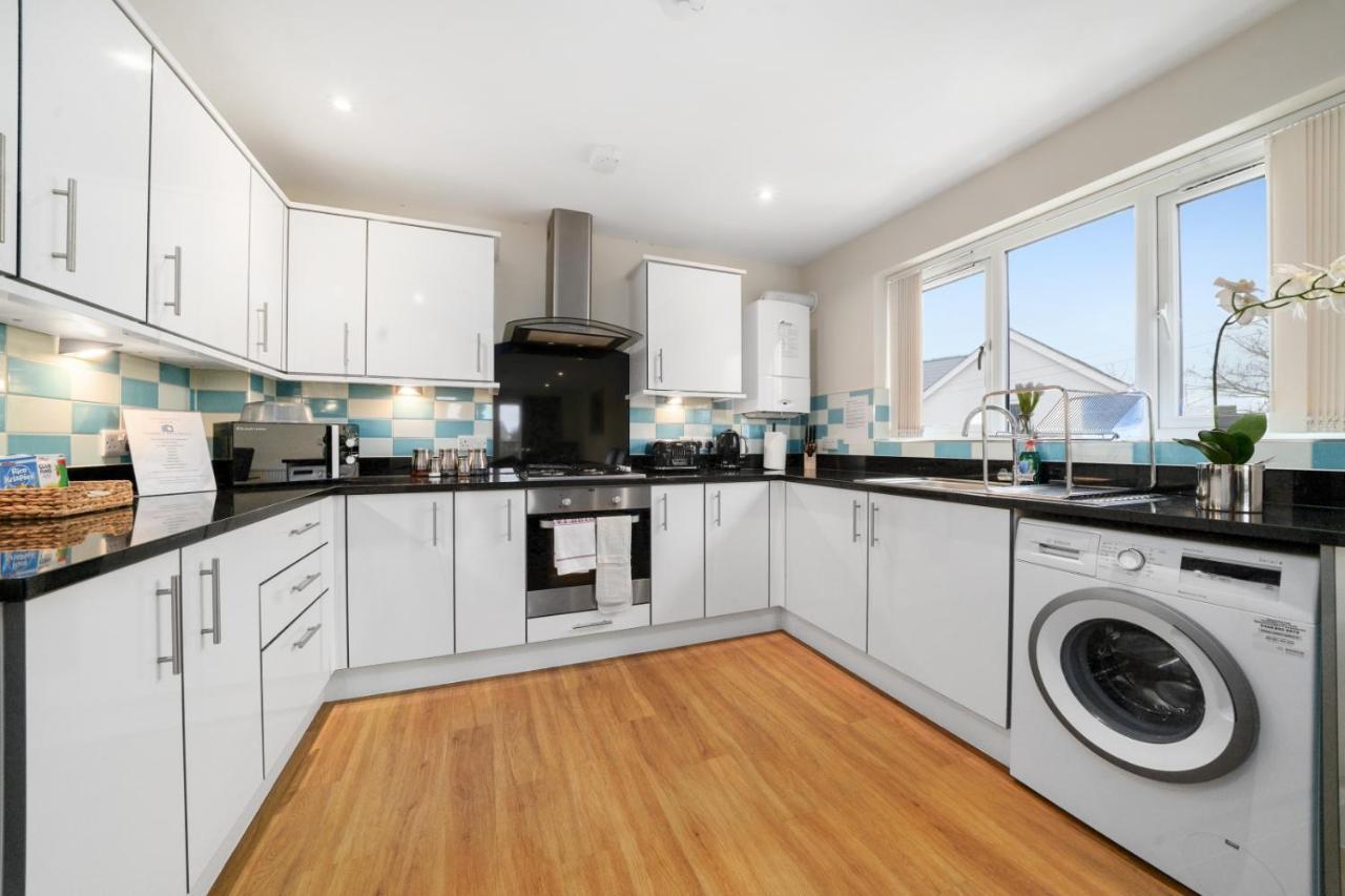 London Heathrow Living Serviced Apartments By Ferndale Stanwell Zewnętrze zdjęcie